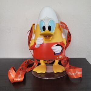 Disney Donald Duck Glow in the Dark Candy Corn Sipper Cup with Straw NEW